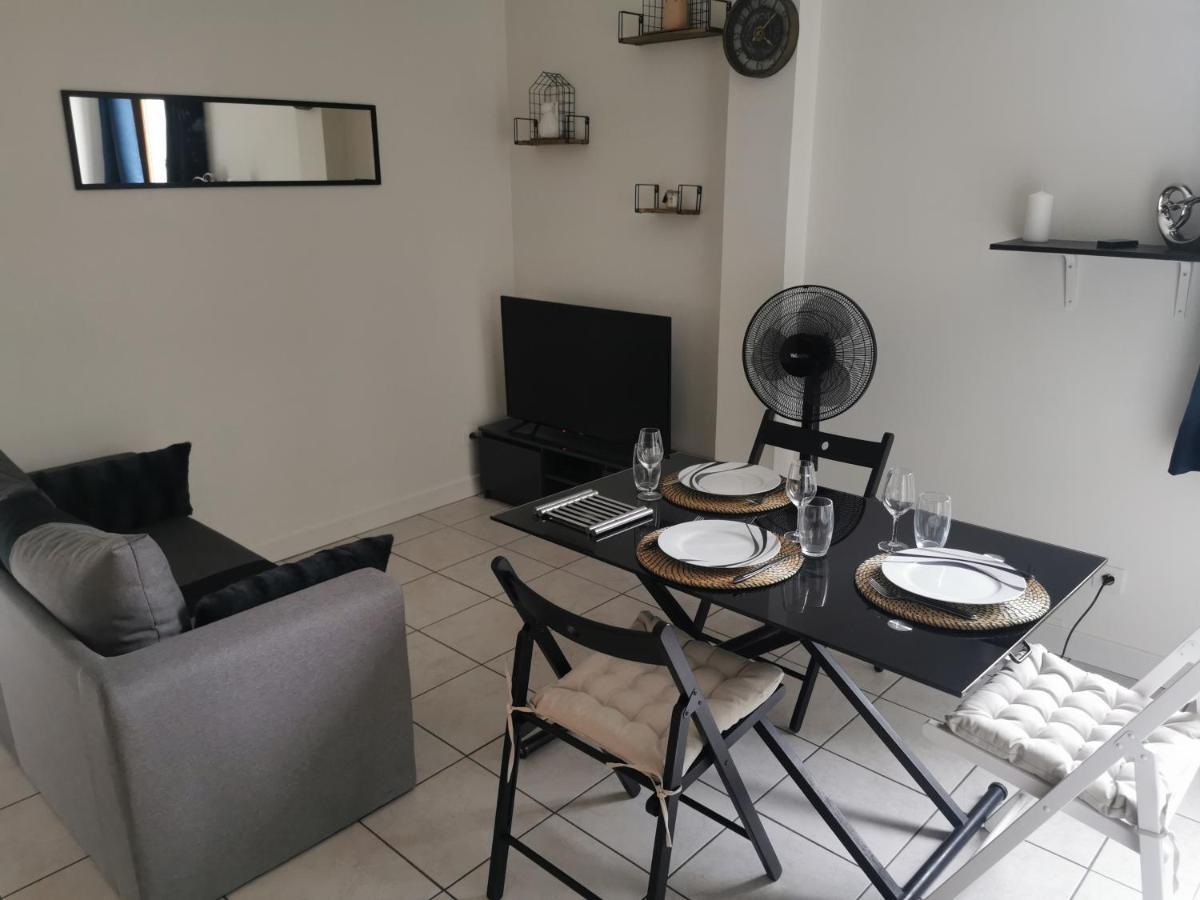 Charmant Appartement A 1 Minute Du Lac Άννεσι Εξωτερικό φωτογραφία
