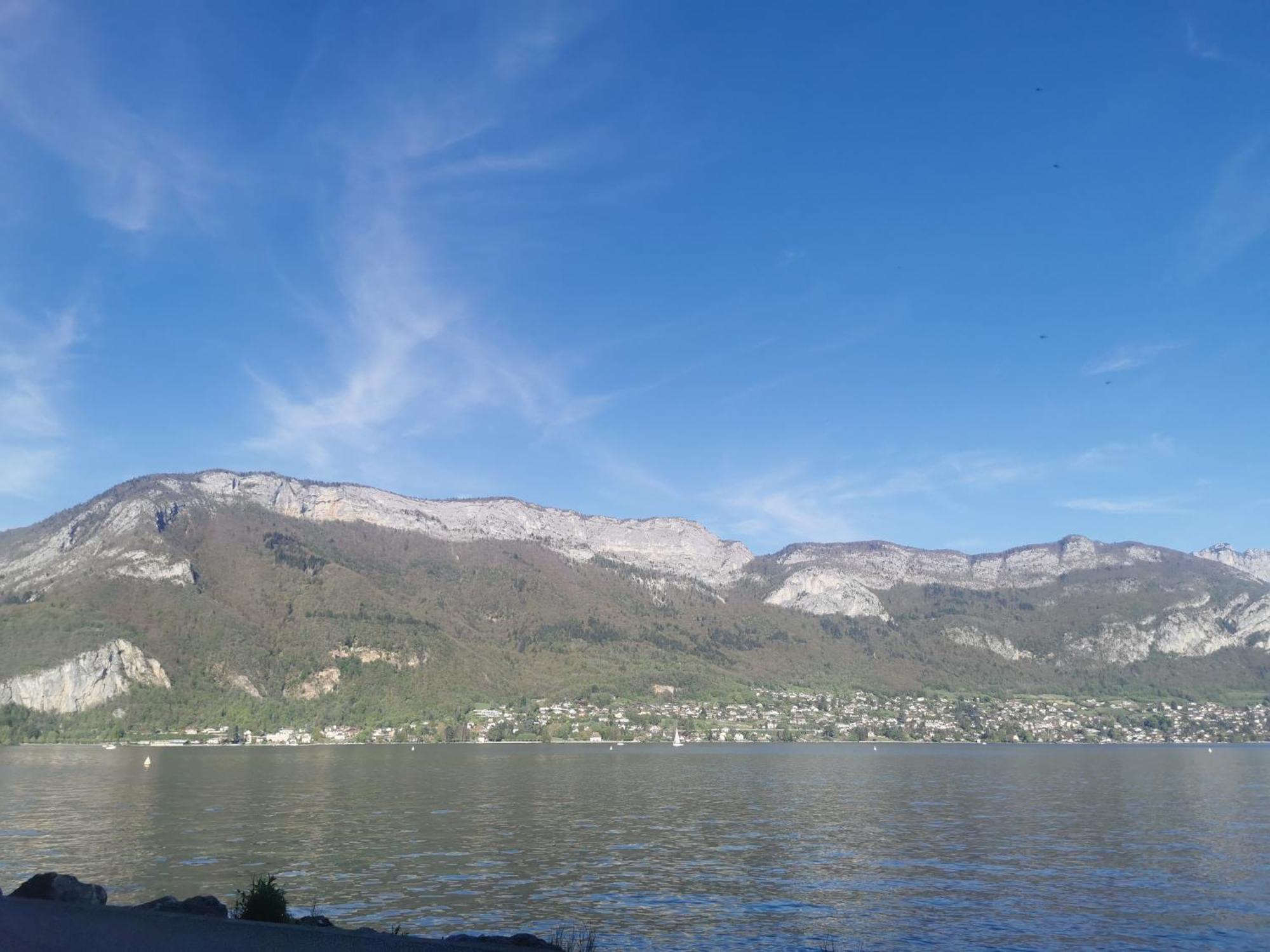 Charmant Appartement A 1 Minute Du Lac Άννεσι Εξωτερικό φωτογραφία